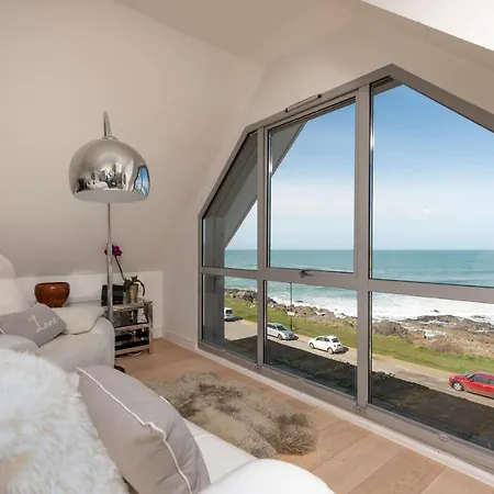 Fistral Penthouse, Newquay *